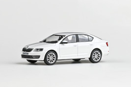 1:43 Skoda Octavia III (2012) – Cukorfehér
