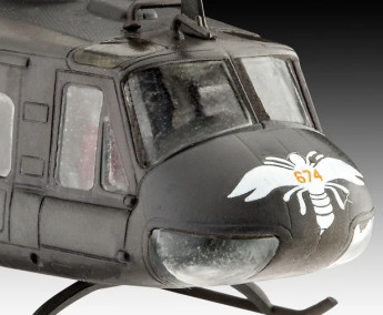 1:100 Bell UH-1H harci helikopter