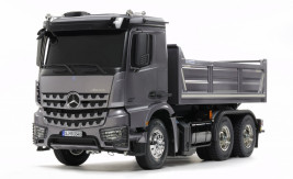 1:14 Mercedes-Benz Arocs 3348 6×4 billenőplatós teherautó, ezüst (készlet)