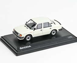 1:43 Skoda 120L (1984) – Jégfehér