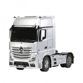 1:14 Mercedes-Benz Actros 1851 Gigaspace 4×2 (készlet)