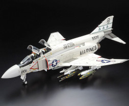 1:32 McDonnell Douglas F-4J Phantom II, tengerészgyalogos