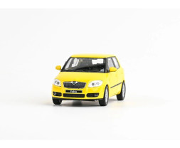 1:43 Skoda Fabia II (2006) – sárga Sprint