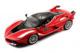 1:24 Ferrari FXX-K piros (szerelőszalag)