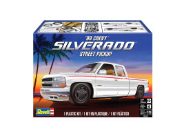 1:25 Chevy Silverado Custom Pickup (1999)