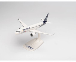 1:200 Airbus A320-271N, Lufthansa, 2018-as színek, Neubran (Snap-Fit)