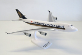 1:250 Boeing 747-412F, Singapore Airlines Cargo (Snap-Fit)