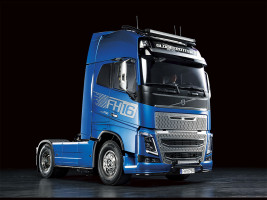 1:14 Volvo FH16 Globetrotter XL 750 4x2 nyerges vontató (készlet)
