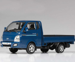 1:24 Hyundai Porter II teherautó (MCP)