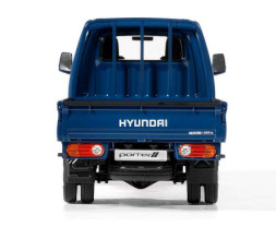 1:24 Hyundai Porter II teherautó (MCP)