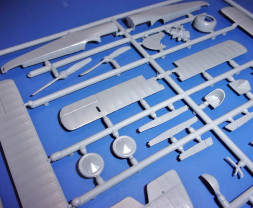 1:72 Sopwith háromfedelű repülőgép