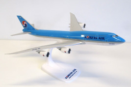 1:250 Boeing 747-8B5, Korean Air, 2000-es évekbeli színek (Snap-Fit)