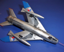 1:72 MiG-19S „over Eastern Europe“