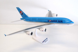 1:200 Airbus A380-861 Korean Air "2000-es évek" színek (pattintós)