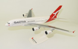1:250 Airbus A380-842 Qantas Airways ″2010s″ Colors. Named ″Phyllis Arnott″ (Snap-Fit)