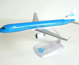1:200 Airbus A321-252NX KLM Royal Dutch Airlines ″2018s″ Colors, Named ″Koninginnepage / Swallowtail″