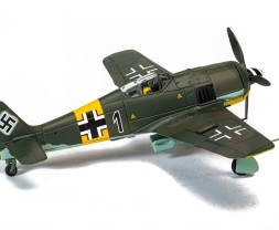 1:72 Focke-Wulf Fw 190A Luftwaffe 2./JG 54 Grunherz, Black 1, W.Nr Oberleutnant Otto Kittel, Eastern Front, 1945