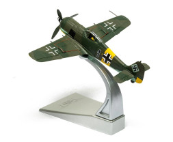 1:72 Focke-Wulf Fw 190A Luftwaffe 2./JG 54 Grunherz, Black 1, W.Nr Oberleutnant Otto Kittel, Eastern Front, 1945