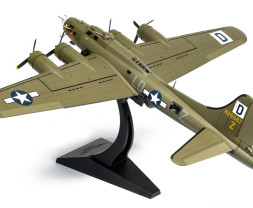 1:72 B-17F Flying Fortress 'Royal Flush' - 8th Air Force - Lt Robert ″Rosie″ Rosenthal