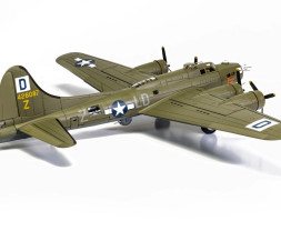 1:72 B-17F Flying Fortress 'Royal Flush' - 8th Air Force - Lt Robert ″Rosie″ Rosenthal