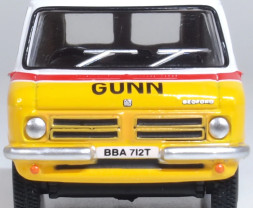 1:76 Gunn JCB Bedford CF