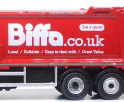 1:76 Dennis Eagle Olympus Refuse Truck Biffa