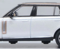 1:76 Range Rover L460 LWB SV Ice White & Corinthian Bronze