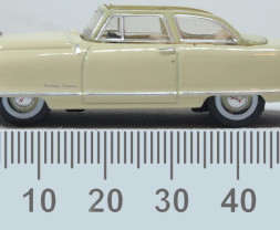 1:87 Nash Rambler Custom Landau Convertible Open 1950 Champagne Ivory