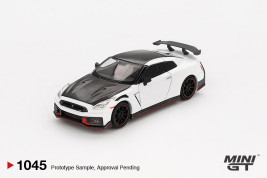 1:64 Nissan GT-R Nismo 2024 Brilliant White Pearl