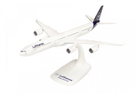 1:250 Airbus A340-642 Lufthansa ″2018s″ Colors, Named ″Mönchengladbach″ (Snap-Fit)