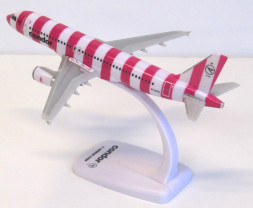 1:200 Airbus A320-214 Condor ″Breast Cancer Awareness″ Colors (Snap-Fit)