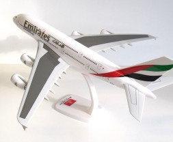 1:200 Airbua A380-861 Emirates ″2010s″ colors (Snap-Fit)