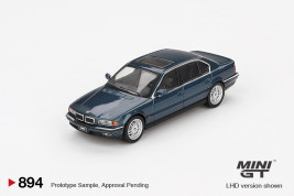 1:64 BMW 750IL Sorrento Blue Metallic