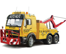1:24 Mercedes-Benz Wrecker Truck