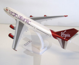1:250 Boeing B747-443 Virgin Atlantic Airways ″2010s″ Colors, Named ″Barbarella″ (Snap-Fit)