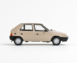 1:43 Skoda Favorit 136L (1988) – bézs