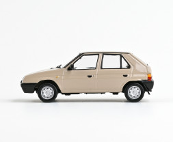 1:43 Skoda Favorit 136L (1988) – bézs