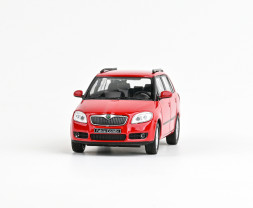1:43 Škoda Fabia II Combi (2007) – piros Corrida