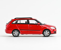 1:43 Škoda Fabia II Combi (2007) – piros Corrida