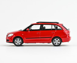 1:43 Škoda Fabia II Combi (2007) – piros Corrida