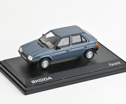 1:43 Škoda Favorit 136L (1988) – sötétszürke kék