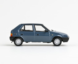 1:43 Škoda Favorit 136L (1988) – sötétszürke kék