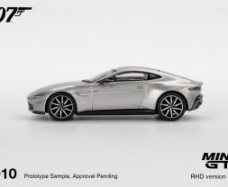 1:64 Aston Martin DB10 Spectre 2015 (English)