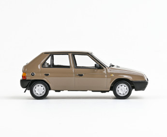 1:43 Skoda Favorit 136L (1988) - Barna kő