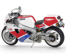 1:12 Yamaha FZR750R (OW01)